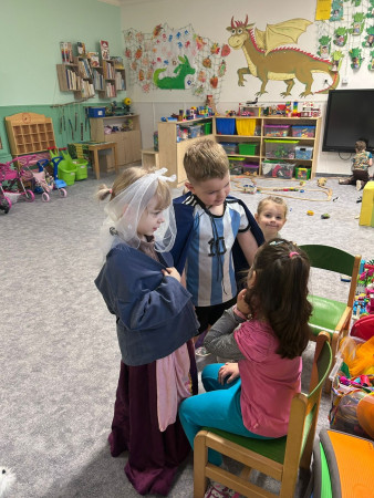 Novomanželům přejeme mnoho štěstí!